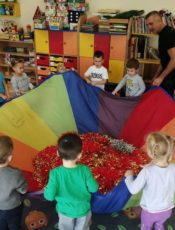 MUZYCZNE ZABAWY Z P.WALDKIEM – GRUPA II