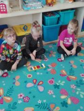 MUZYCZNE ZABAWY Z P.WALDKIEM – GRUPA V