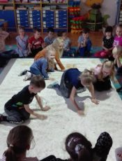 ZAJĘCIA Z PODŁOGĄ INTERAKTYWNĄ – GRUPA V