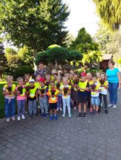 WYCIECZKA DO SZKÓŁKI DRZEW ZIELONE KĄTY – GRUPA VI