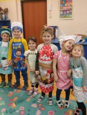 PIECZENIE PIERNIKÓW – GRUPA IV