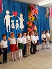 DZIEŃ MAMY I TATY – GRUPA VI